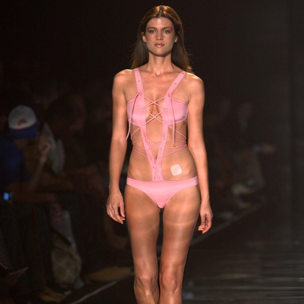 2004 Rosa Cha Runway